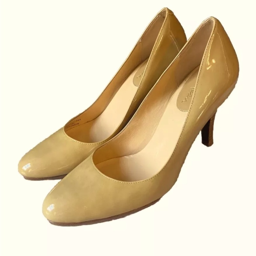 Cole Haan NikeAir Size 9 AA Chelsea High Pump Beige patent leather